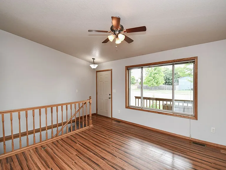 5101 W Cushman St — Photo 18