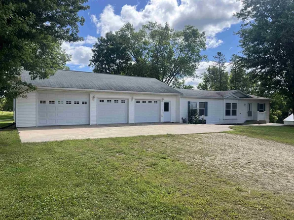 320 North Pine Street, La Farge, WI 54639