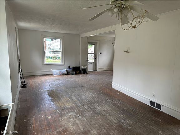 3rd image of 510 Camden Ave