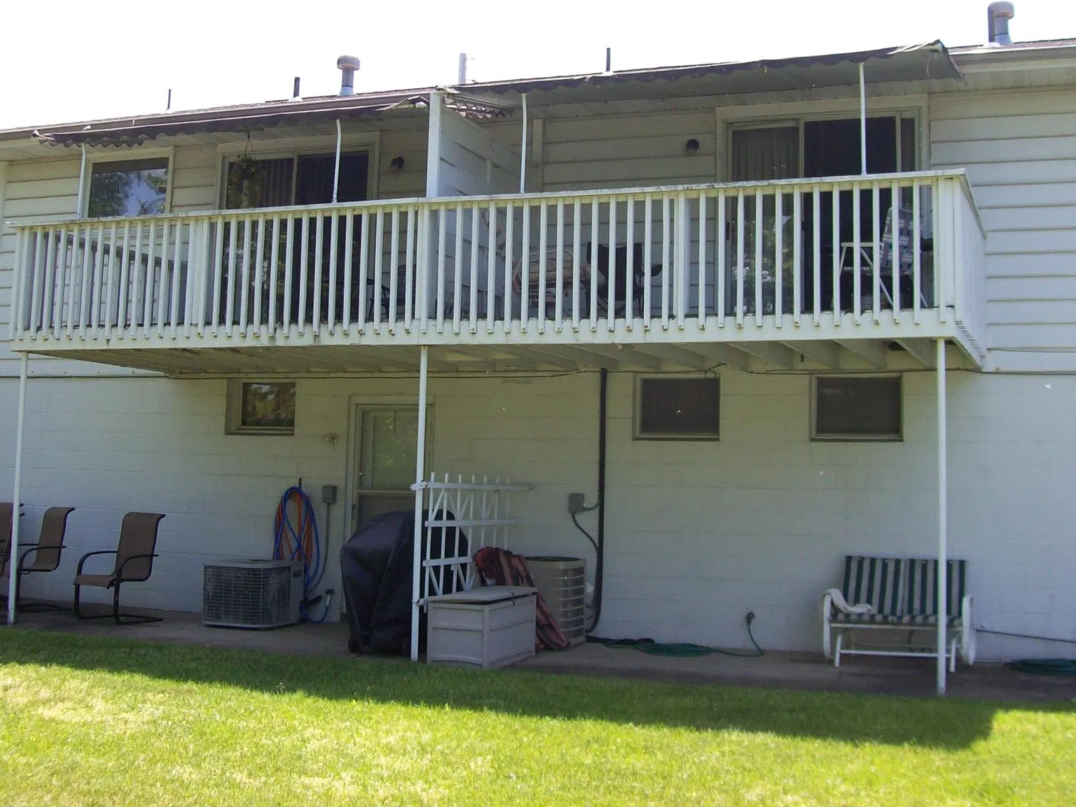2 bed, 1250 sqft, $1,300 — Photo 3