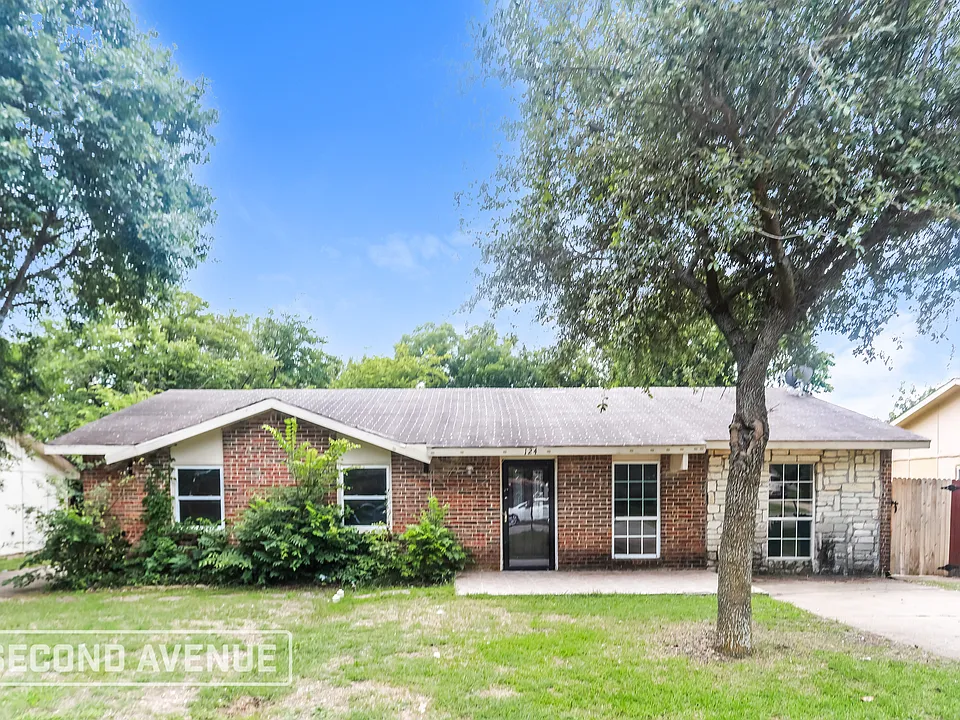 124 Cambridge Dr