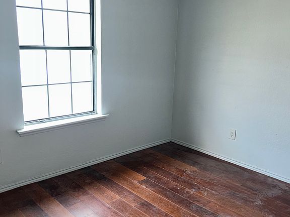 3rd image of 4957 Miller Ave