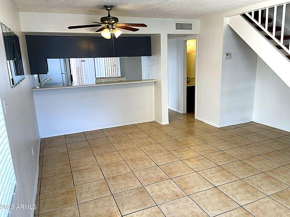 3rd image of 2829 E Tracy Ln Unit 1