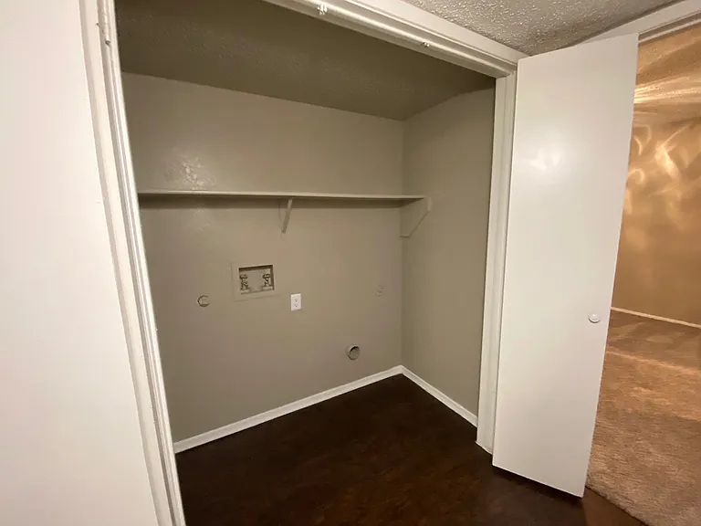 Walnut Creek Apartments — Photo 84