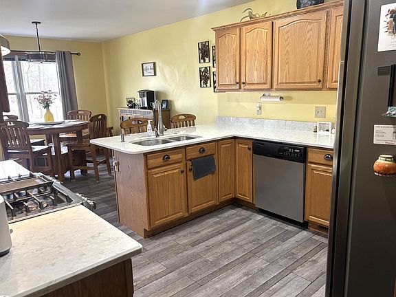 5th image of 3004 Mackinaw Meadows Dr