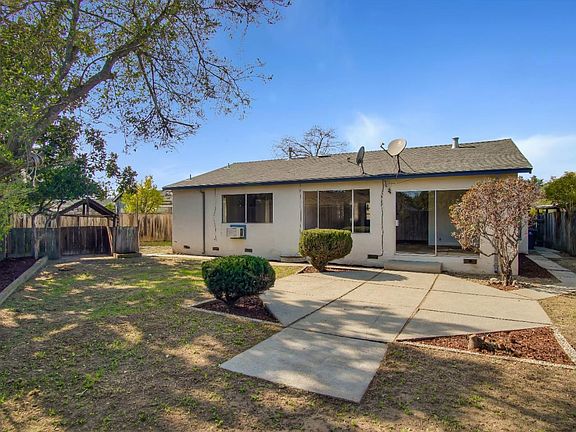 5th image of 1530 Jasmine Way