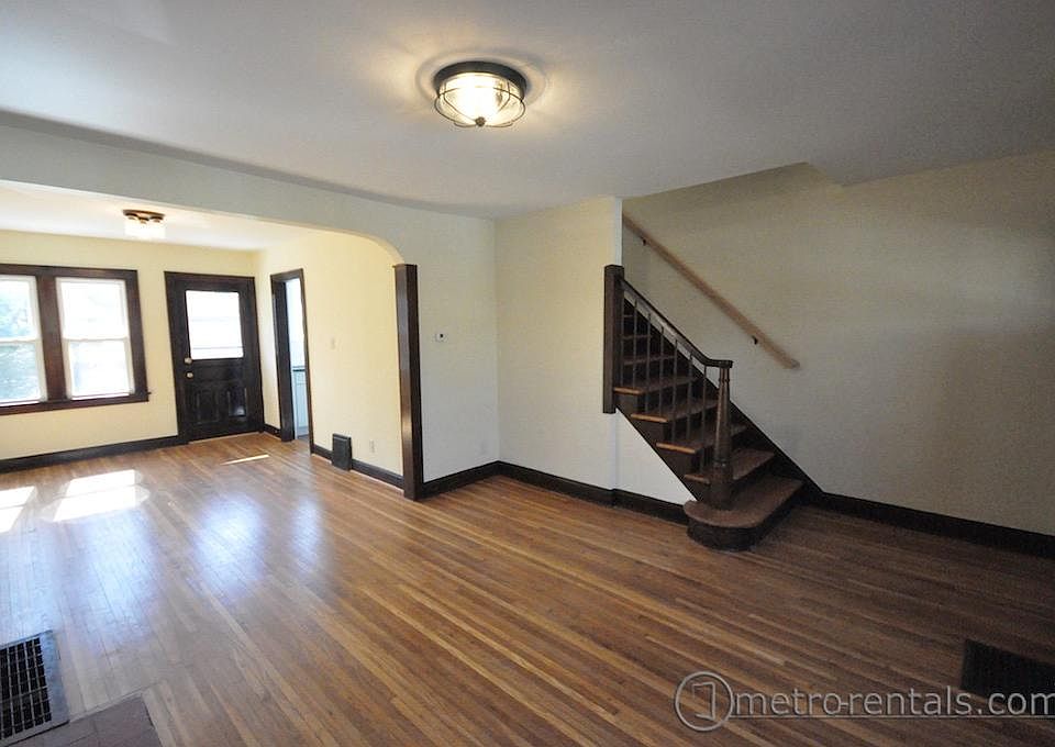 1st image of 387 E Arcadia Ave