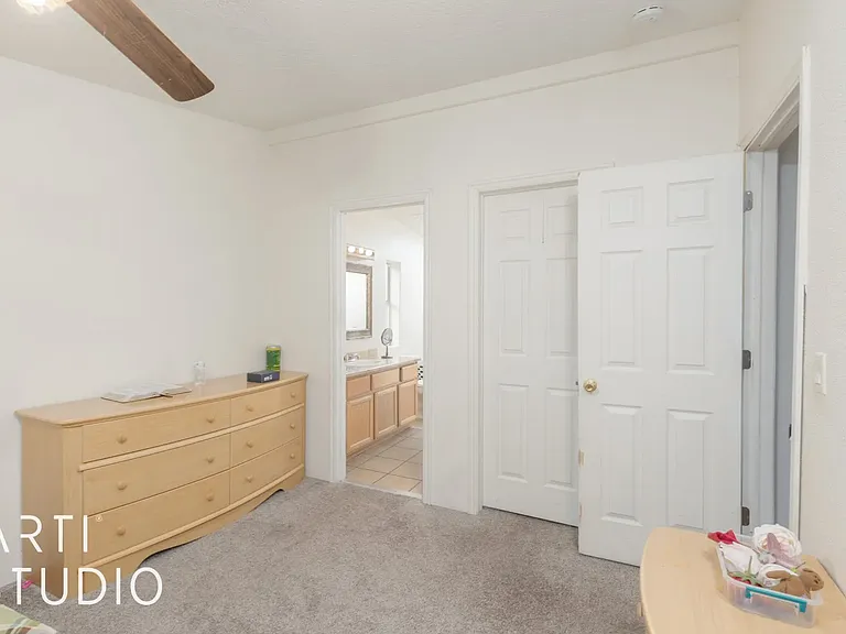 340 E Telegraph St — Photo 11