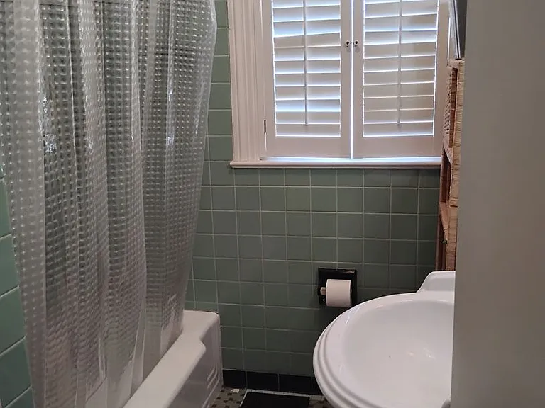 8 Brookhaven Dr — Photo 11