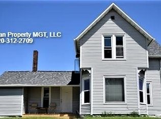 617 1/2 Kenneth Ave, Kaukauna, WI 54130