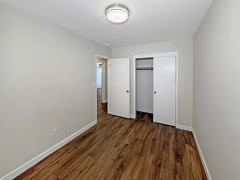 4835 Niagara Ave #2 — Photo 12