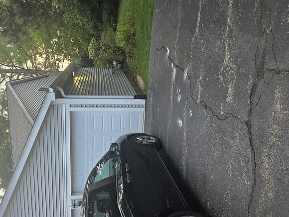 2nd image of 620 Mallard Ct APT D1