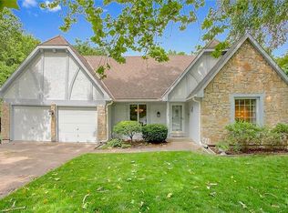 8431 Rosehill Rd, Lenexa, KS 66215