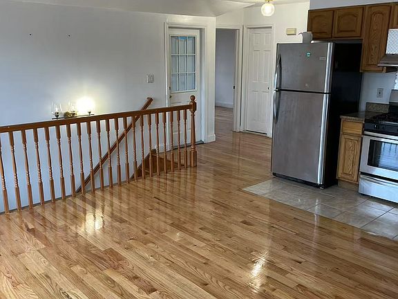 3rd image of 53-41 Hollis Court Blvd
