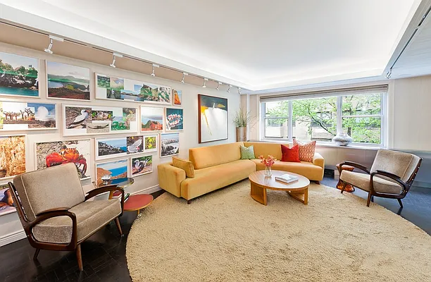 Sold by Sloane Square | media 26