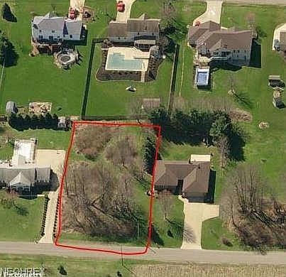 1st image of 562 Sleepy Hollow Dr