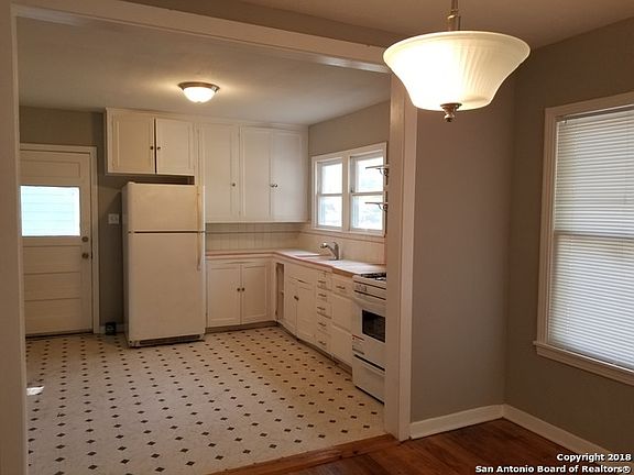 4th image of 334 Ward Ave