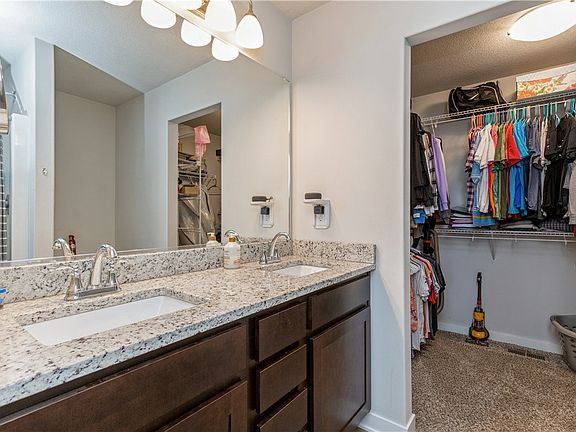 3rd image of 706 Patchett Dr NE