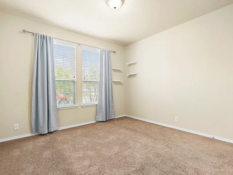 8514 Hamer Rnch — Photo 3