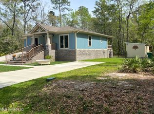 1020 Margaret St, Ocean Springs, MS 39564