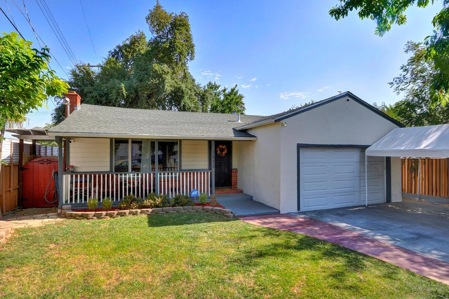 1535 Los Robles Blvd photo 1