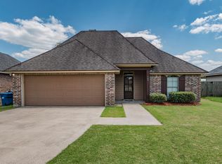 109 Legend Creek Dr, Youngsville, LA 70592