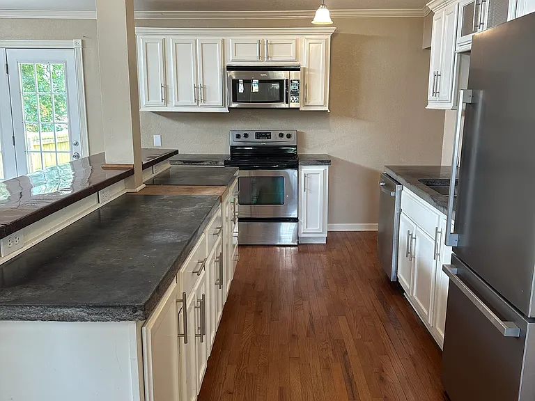 1610 S Saint Louis Ave #1 — Photo 10