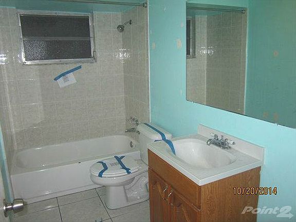 3rd image of 5441 Casino Dr
