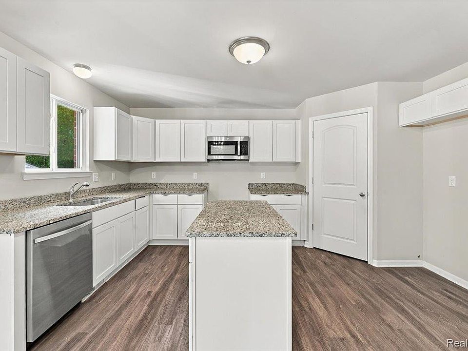 13329 Stamford Rd, photo 12