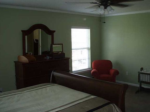 3rd image of 2043 Clipstone Dr