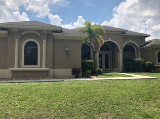281 19th St SW, Naples, FL 34117