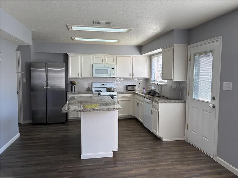 7231 Brockington Dr — Photo 4