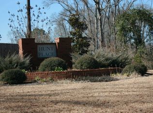 208 Hunts Landing Dr, Kathleen, GA 31047