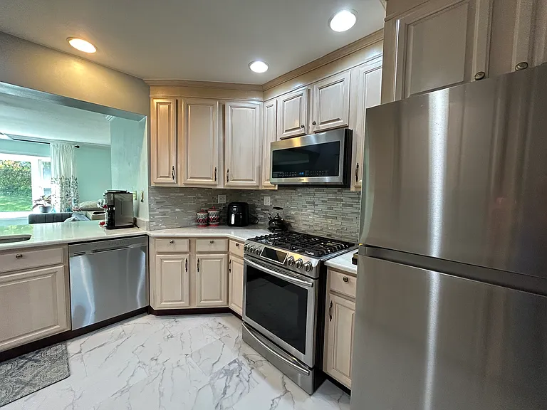 10213 Conover Dr — Photo 17