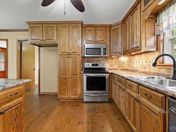 3rd image of 2061 County Road 126