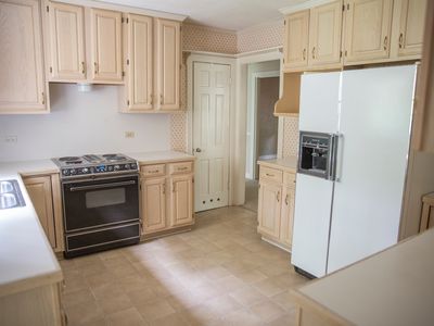 608 K St, Colorado st, LA, 71201