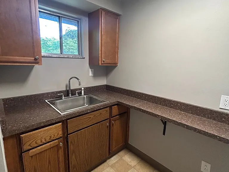 114 McLaughlin Rd — Photo 10