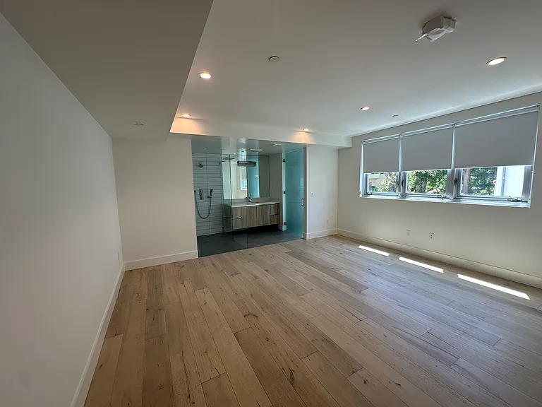 8210 Fountain Ave #A-3 — Photo 11