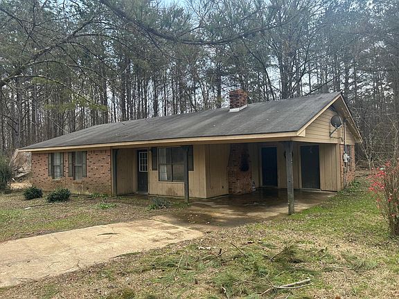 2nd image of 826 New Light Rd