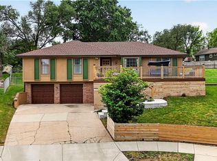 11925 W 49th Ter, Shawnee, KS 66216
