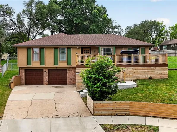 11925 W 49th Ter, Shawnee, KS 66216