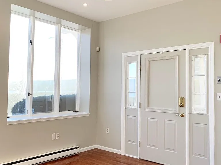 2841 N Front St #6 — Photo 5