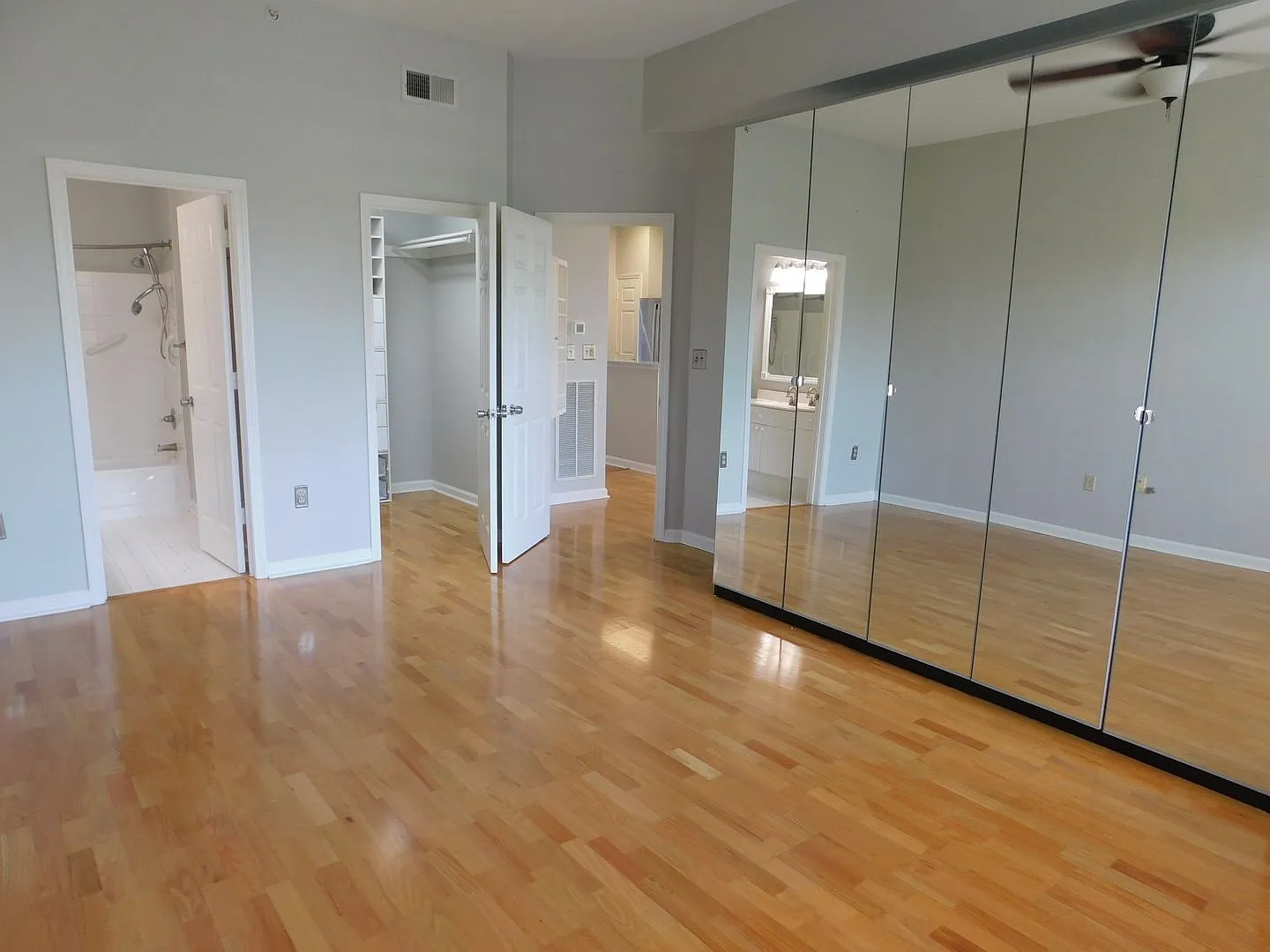 Uptown Condo top floor unit — Photo 3