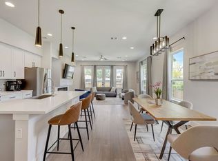 608 E 38th St #B, Houston, TX 77022