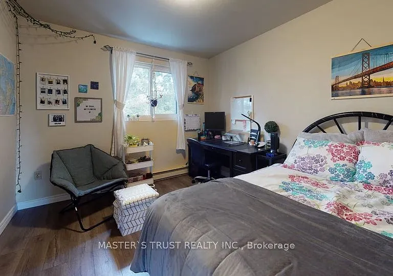 226 Westcourt Pl — Photo 6