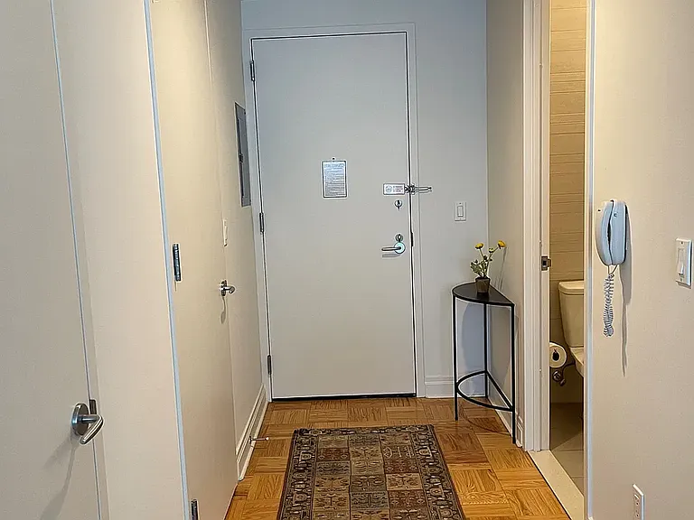 1510 Lexington Ave #12M — Photo 9