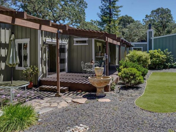 3 Oak Grove Way