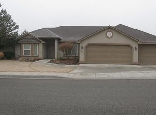 207 Sell Ln, Richland, WA 99352