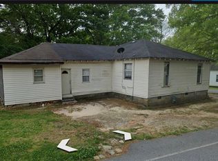 88 E Stephens St, Winder, GA 30680