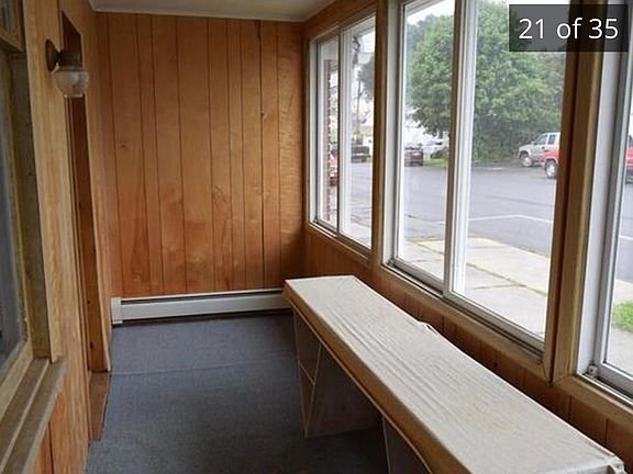 Enclosed sunporch